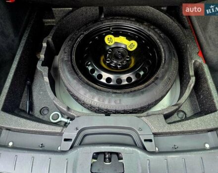 Сірий Вольво V50, об'ємом двигуна 2 л та пробігом 260 тис. км за 9750 $, фото 57 на Automoto.ua
