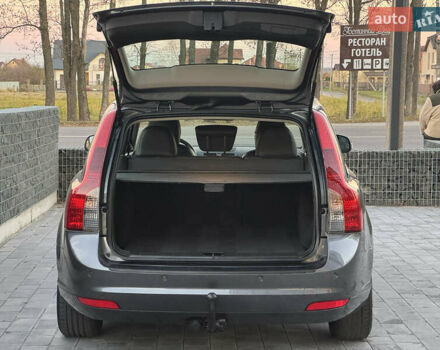 Серый Вольво В50, объемом двигателя 1.6 л и пробегом 218 тыс. км за 8500 $, фото 93 на Automoto.ua