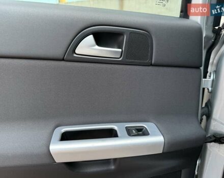 Серый Вольво В50, объемом двигателя 1.6 л и пробегом 229 тыс. км за 7950 $, фото 100 на Automoto.ua