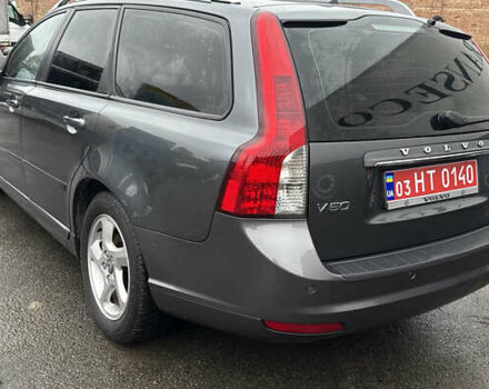 Серый Вольво В50, объемом двигателя 1.6 л и пробегом 219 тыс. км за 9700 $, фото 17 на Automoto.ua