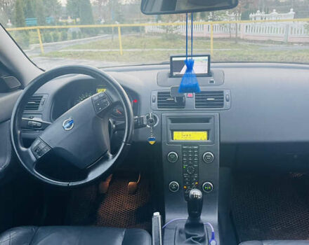 Серый Вольво В50, объемом двигателя 1.6 л и пробегом 221 тыс. км за 8900 $, фото 5 на Automoto.ua