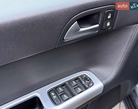 Серый Вольво В50, объемом двигателя 1.6 л и пробегом 222 тыс. км за 8500 $, фото 39 на Automoto.ua