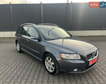Серый Вольво В50, объемом двигателя 1.6 л и пробегом 240 тыс. км за 8999 $, фото 5 на Automoto.ua