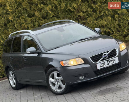 Серый Вольво В50, объемом двигателя 1.6 л и пробегом 222 тыс. км за 8500 $, фото 9 на Automoto.ua