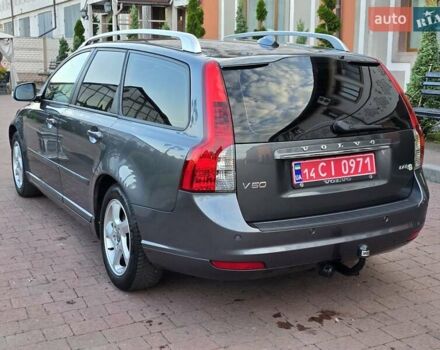 Серый Вольво В50, объемом двигателя 1.6 л и пробегом 216 тыс. км за 8999 $, фото 107 на Automoto.ua