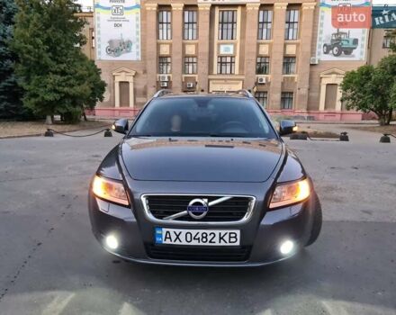 Сірий Вольво V50, об'ємом двигуна 1.56 л та пробігом 228 тис. км за 8500 $, фото 1 на Automoto.ua