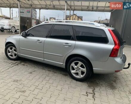 Серый Вольво В50, объемом двигателя 1.6 л и пробегом 244 тыс. км за 8600 $, фото 1 на Automoto.ua