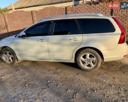 Сірий Вольво V50, об'ємом двигуна 1.56 л та пробігом 220 тис. км за 8600 $, фото 1 на Automoto.ua