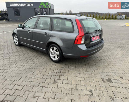 Сірий Вольво V50, об'ємом двигуна 1.6 л та пробігом 200 тис. км за 9300 $, фото 4 на Automoto.ua