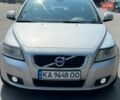 Серый Вольво В50, объемом двигателя 1.56 л и пробегом 271 тыс. км за 8600 $, фото 1 на Automoto.ua