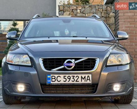 Серый Вольво В50, объемом двигателя 1.6 л и пробегом 215 тыс. км за 7499 $, фото 5 на Automoto.ua