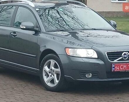 Сірий Вольво V50, об'ємом двигуна 0 л та пробігом 225 тис. км за 8750 $, фото 5 на Automoto.ua