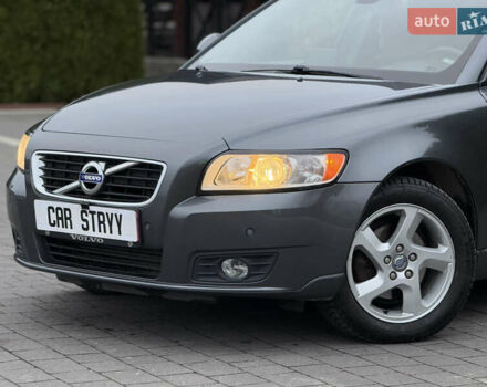 Серый Вольво В50, объемом двигателя 1.6 л и пробегом 222 тыс. км за 8500 $, фото 7 на Automoto.ua