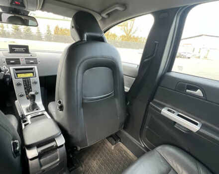 Серый Вольво В50, объемом двигателя 1.6 л и пробегом 240 тыс. км за 8999 $, фото 47 на Automoto.ua