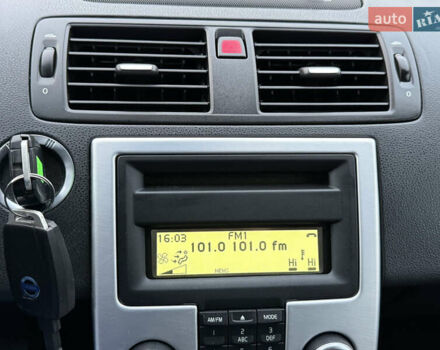 Серый Вольво В50, объемом двигателя 1.6 л и пробегом 222 тыс. км за 8500 $, фото 45 на Automoto.ua