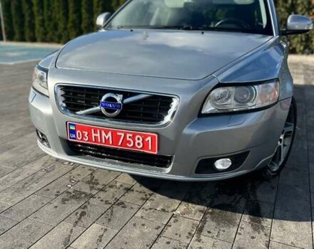 Серый Вольво В50, объемом двигателя 1.6 л и пробегом 245 тыс. км за 8850 $, фото 3 на Automoto.ua
