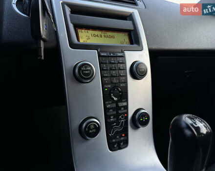 Серый Вольво В50, объемом двигателя 1.6 л и пробегом 228 тыс. км за 8950 $, фото 42 на Automoto.ua