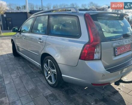 Серый Вольво В50, объемом двигателя 1.6 л и пробегом 245 тыс. км за 8850 $, фото 8 на Automoto.ua