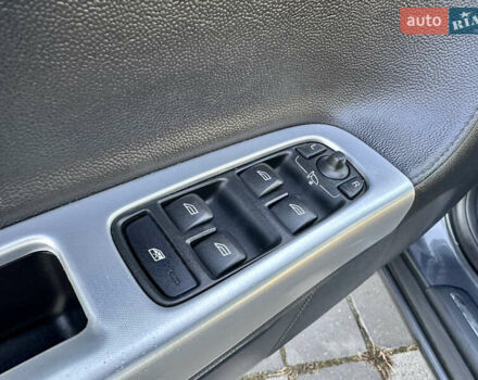 Серый Вольво В50, объемом двигателя 1.6 л и пробегом 215 тыс. км за 7499 $, фото 108 на Automoto.ua