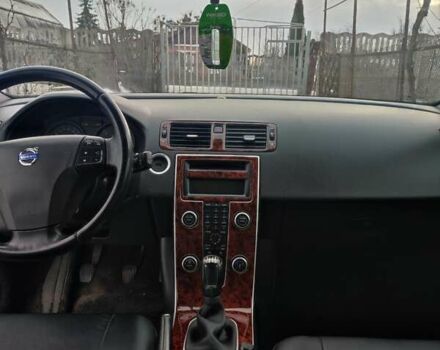 Серый Вольво В50, объемом двигателя 1.6 л и пробегом 230 тыс. км за 8275 $, фото 2 на Automoto.ua