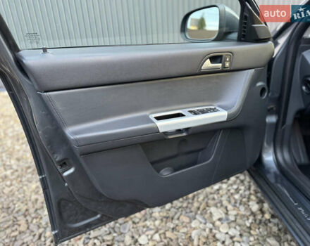 Серый Вольво В50, объемом двигателя 1.6 л и пробегом 228 тыс. км за 8950 $, фото 27 на Automoto.ua