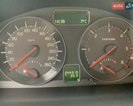 Серый Вольво В50, объемом двигателя 1.6 л и пробегом 244 тыс. км за 8600 $, фото 2 на Automoto.ua