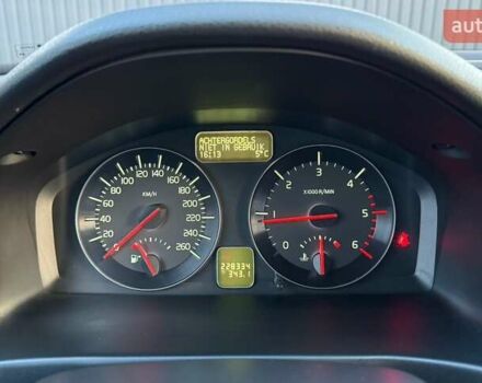 Серый Вольво В50, объемом двигателя 1.6 л и пробегом 228 тыс. км за 8950 $, фото 39 на Automoto.ua