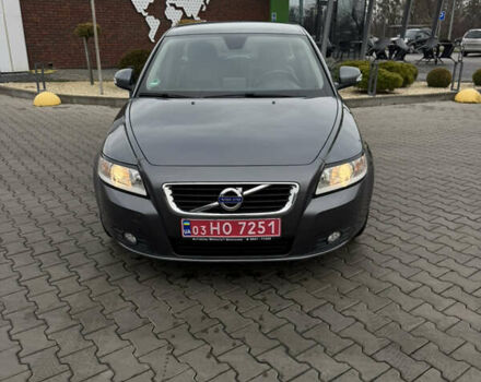 Сірий Вольво V50, об'ємом двигуна 1.6 л та пробігом 200 тис. км за 9300 $, фото 1 на Automoto.ua