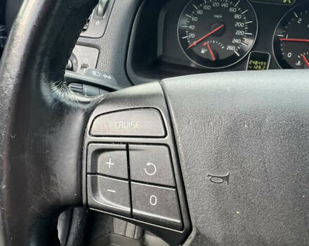 Серый Вольво В50, объемом двигателя 1.6 л и пробегом 240 тыс. км за 8999 $, фото 22 на Automoto.ua