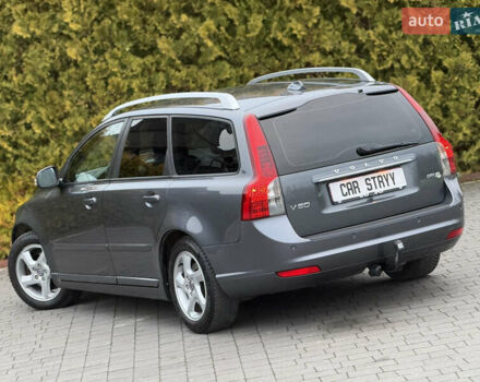 Серый Вольво В50, объемом двигателя 1.6 л и пробегом 222 тыс. км за 8500 $, фото 14 на Automoto.ua