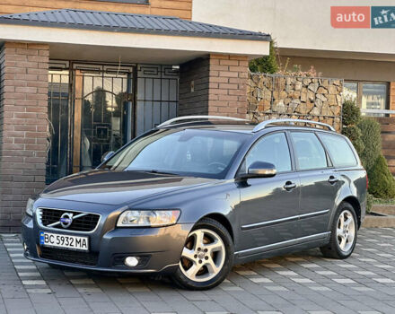 Серый Вольво В50, объемом двигателя 1.6 л и пробегом 215 тыс. км за 7499 $, фото 2 на Automoto.ua