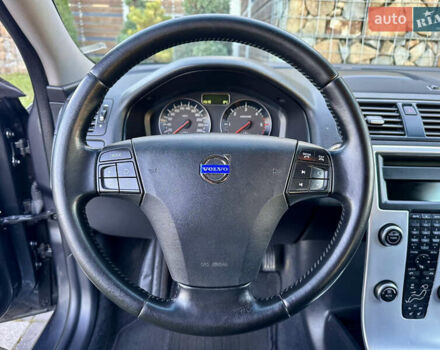 Серый Вольво В50, объемом двигателя 1.6 л и пробегом 215 тыс. км за 7499 $, фото 116 на Automoto.ua