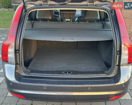 Серый Вольво В50, объемом двигателя 1.6 л и пробегом 215 тыс. км за 7499 $, фото 97 на Automoto.ua