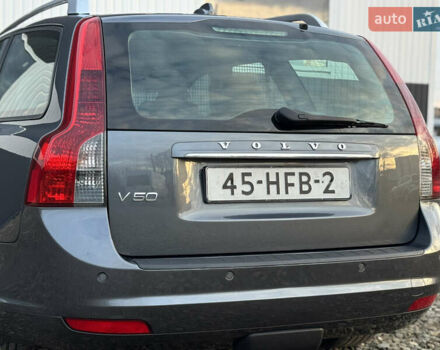 Серый Вольво В50, объемом двигателя 1.6 л и пробегом 228 тыс. км за 8950 $, фото 23 на Automoto.ua