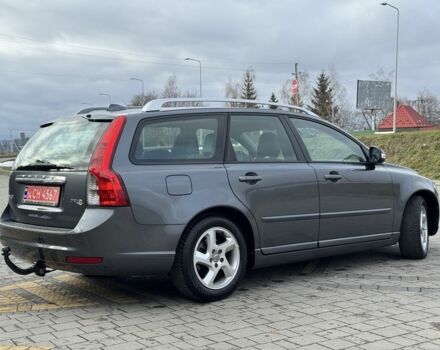 Сірий Вольво V50, об'ємом двигуна 1.6 л та пробігом 218 тис. км за 8799 $, фото 2 на Automoto.ua