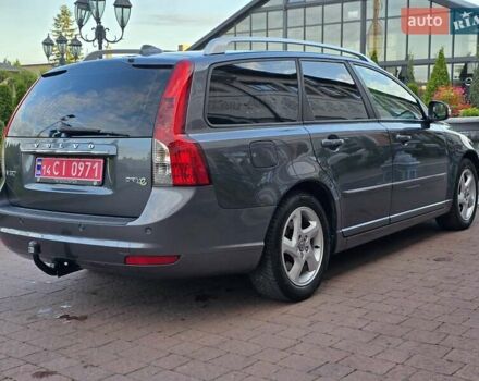 Серый Вольво В50, объемом двигателя 1.6 л и пробегом 216 тыс. км за 8999 $, фото 101 на Automoto.ua