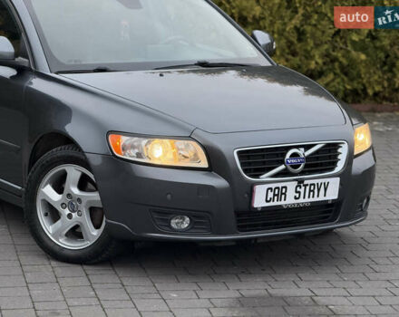 Серый Вольво В50, объемом двигателя 1.6 л и пробегом 222 тыс. км за 8500 $, фото 12 на Automoto.ua
