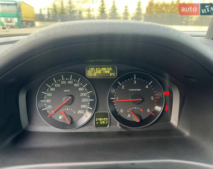 Серый Вольво В50, объемом двигателя 1.6 л и пробегом 240 тыс. км за 8999 $, фото 24 на Automoto.ua