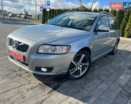 Серый Вольво В50, объемом двигателя 1.6 л и пробегом 245 тыс. км за 8850 $, фото 2 на Automoto.ua