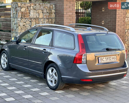 Серый Вольво В50, объемом двигателя 1.6 л и пробегом 215 тыс. км за 7499 $, фото 82 на Automoto.ua