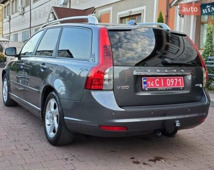 Серый Вольво В50, объемом двигателя 1.6 л и пробегом 216 тыс. км за 8999 $, фото 108 на Automoto.ua