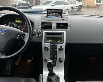 Серый Вольво В50, объемом двигателя 1.6 л и пробегом 219 тыс. км за 9700 $, фото 8 на Automoto.ua