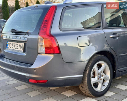 Серый Вольво В50, объемом двигателя 1.6 л и пробегом 215 тыс. км за 7499 $, фото 23 на Automoto.ua