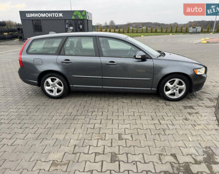 Сірий Вольво V50, об'ємом двигуна 1.6 л та пробігом 200 тис. км за 9300 $, фото 8 на Automoto.ua