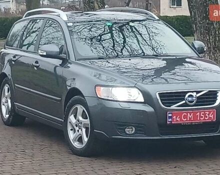 Сірий Вольво V50, об'ємом двигуна 0 л та пробігом 225 тис. км за 8750 $, фото 3 на Automoto.ua