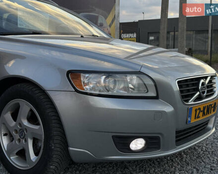 Сірий Вольво V50, об'ємом двигуна 1.6 л та пробігом 206 тис. км за 8550 $, фото 3 на Automoto.ua