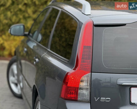 Серый Вольво В50, объемом двигателя 1.6 л и пробегом 222 тыс. км за 8500 $, фото 18 на Automoto.ua