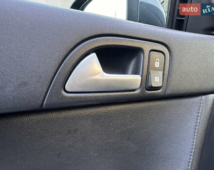 Серый Вольво В50, объемом двигателя 1.6 л и пробегом 215 тыс. км за 7499 $, фото 109 на Automoto.ua