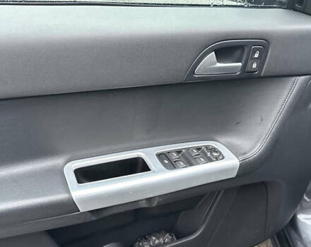 Серый Вольво В50, объемом двигателя 1.6 л и пробегом 219 тыс. км за 9700 $, фото 4 на Automoto.ua