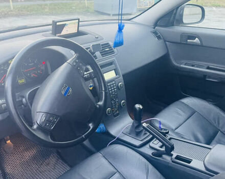 Серый Вольво В50, объемом двигателя 1.6 л и пробегом 221 тыс. км за 8900 $, фото 6 на Automoto.ua